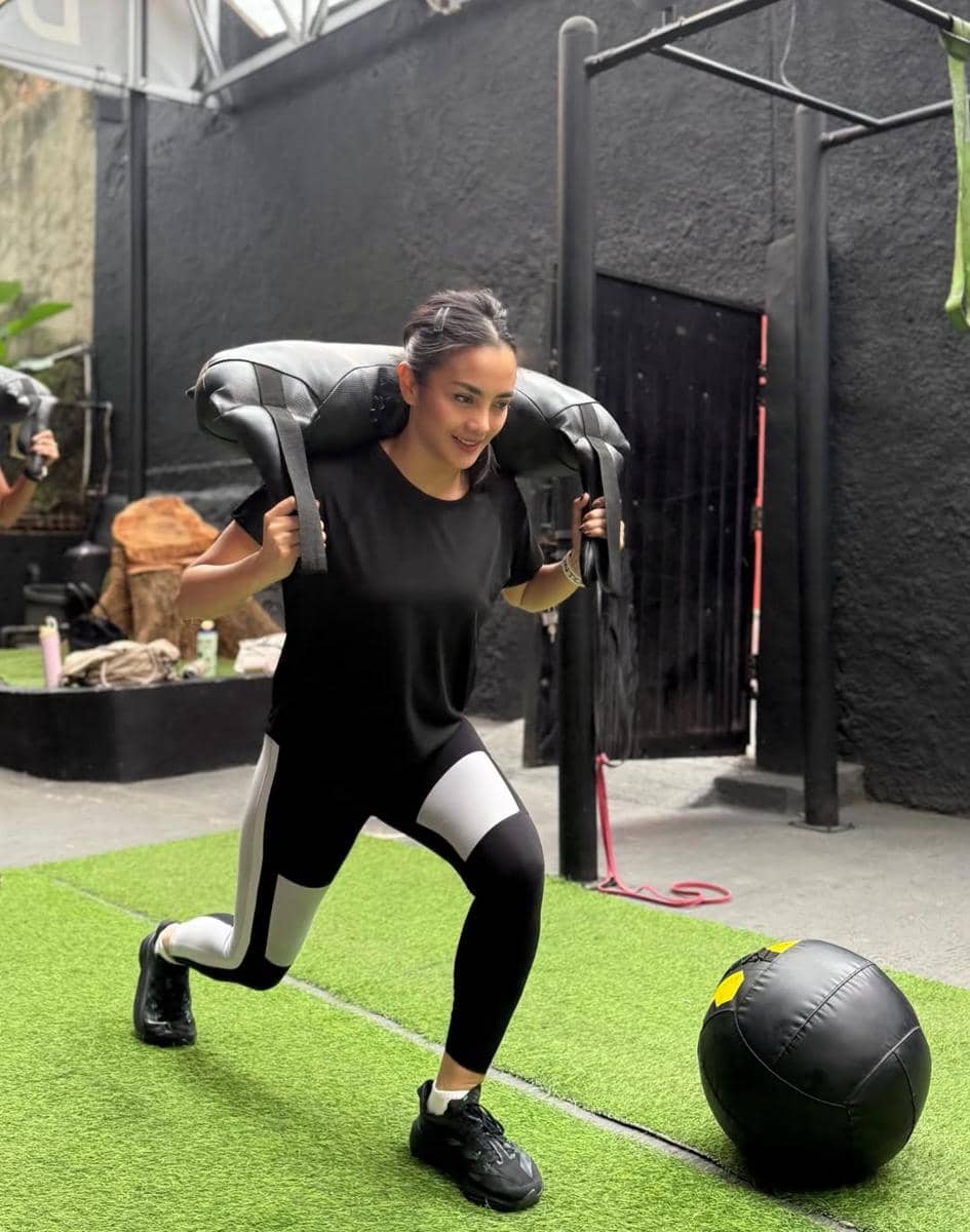 Ririn Ekawati dan Rini Yulianti ikut hyrox