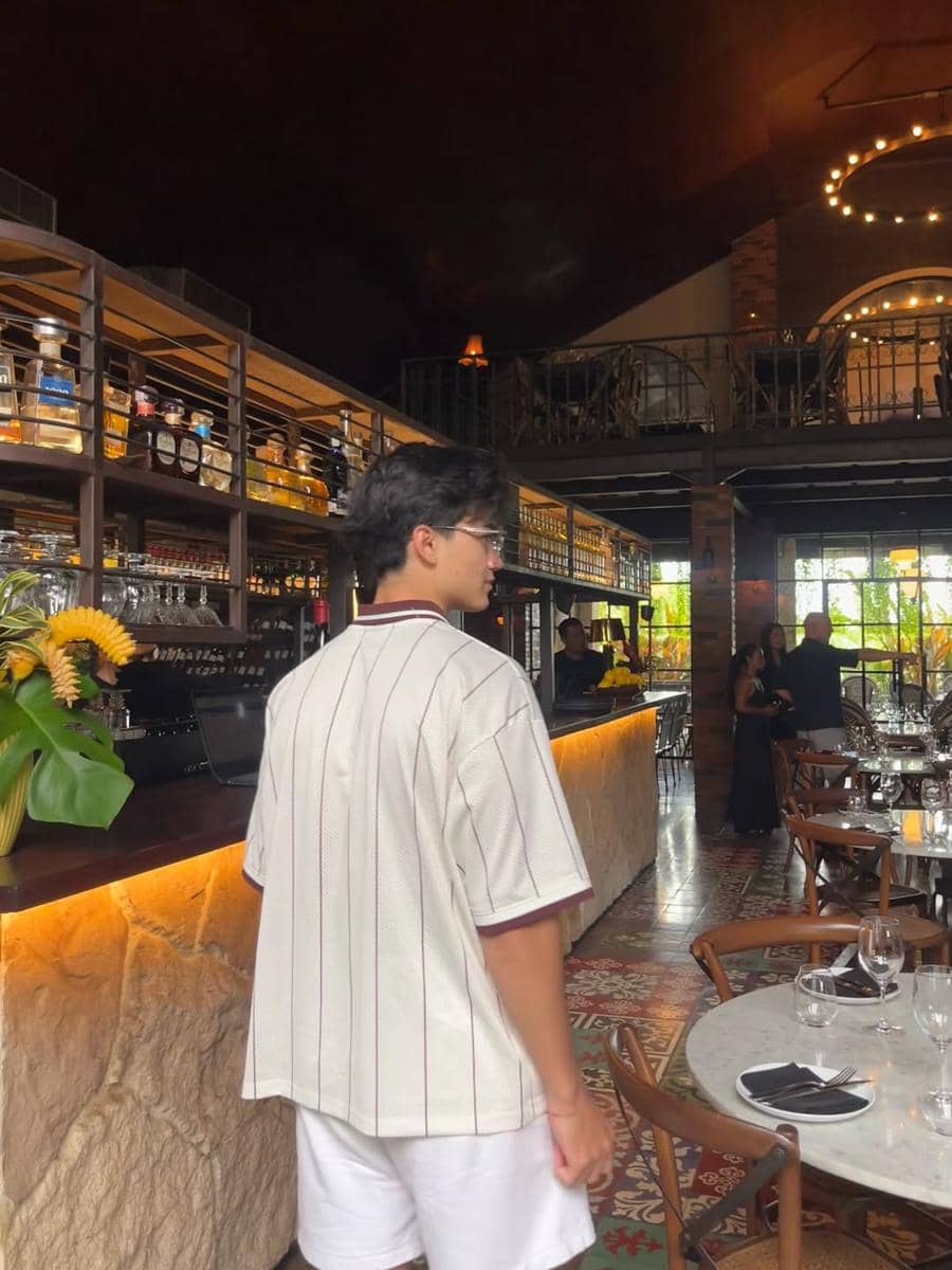 Potret Oliver Roberts yang diunggah melalui akun Instagram @oliverroberts08, dengan fokus pada penampilannya.