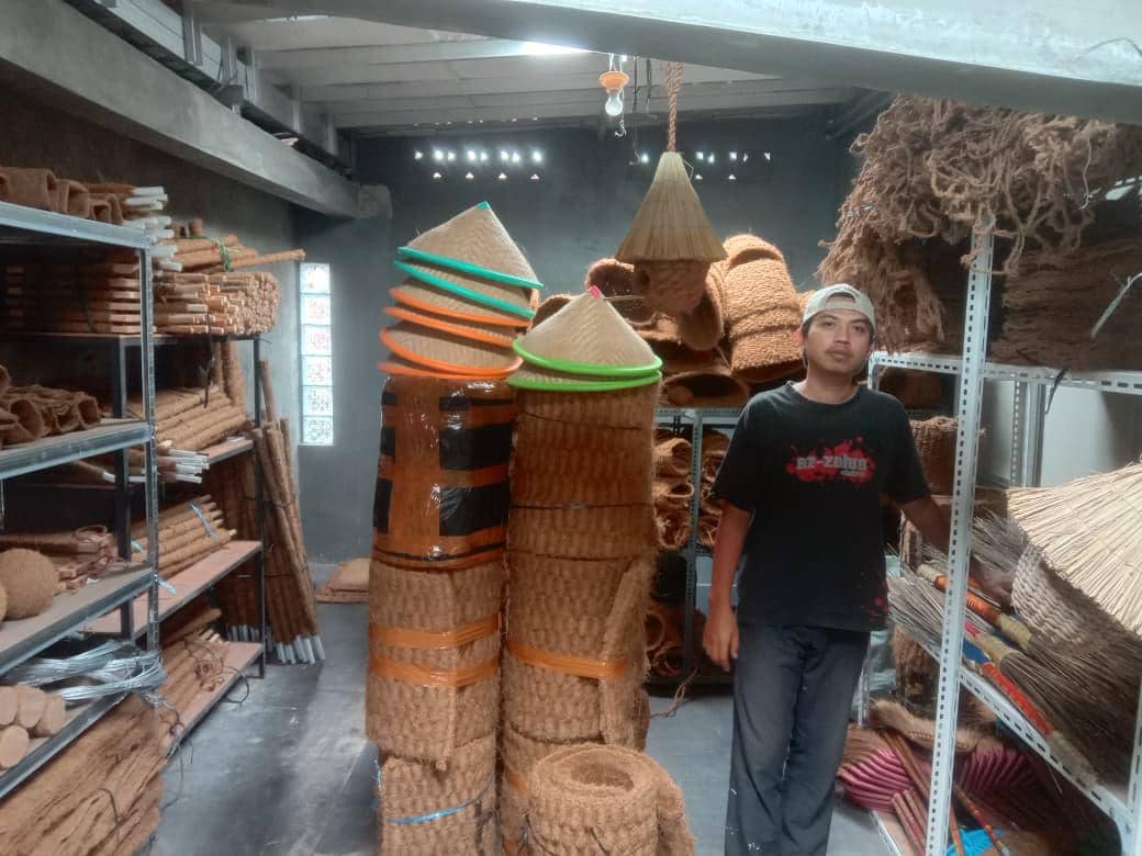 Pendiri Oemah Sabut Kelapa (Oesaka), Ichsan Mubaidi. 