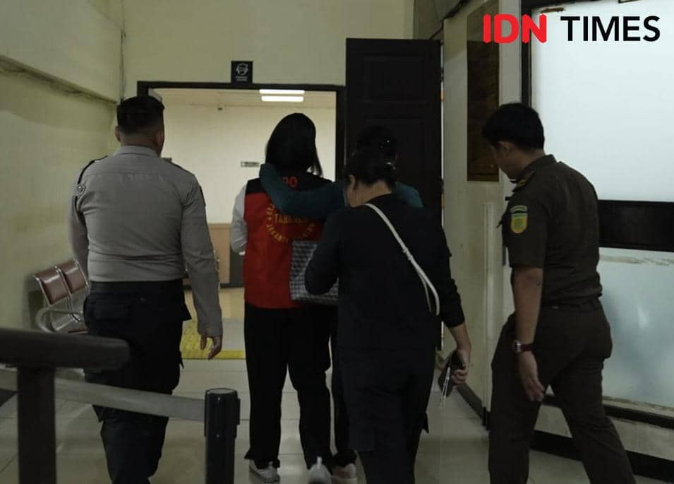 Bos Mecimapro, Fransiska Dwi Melani