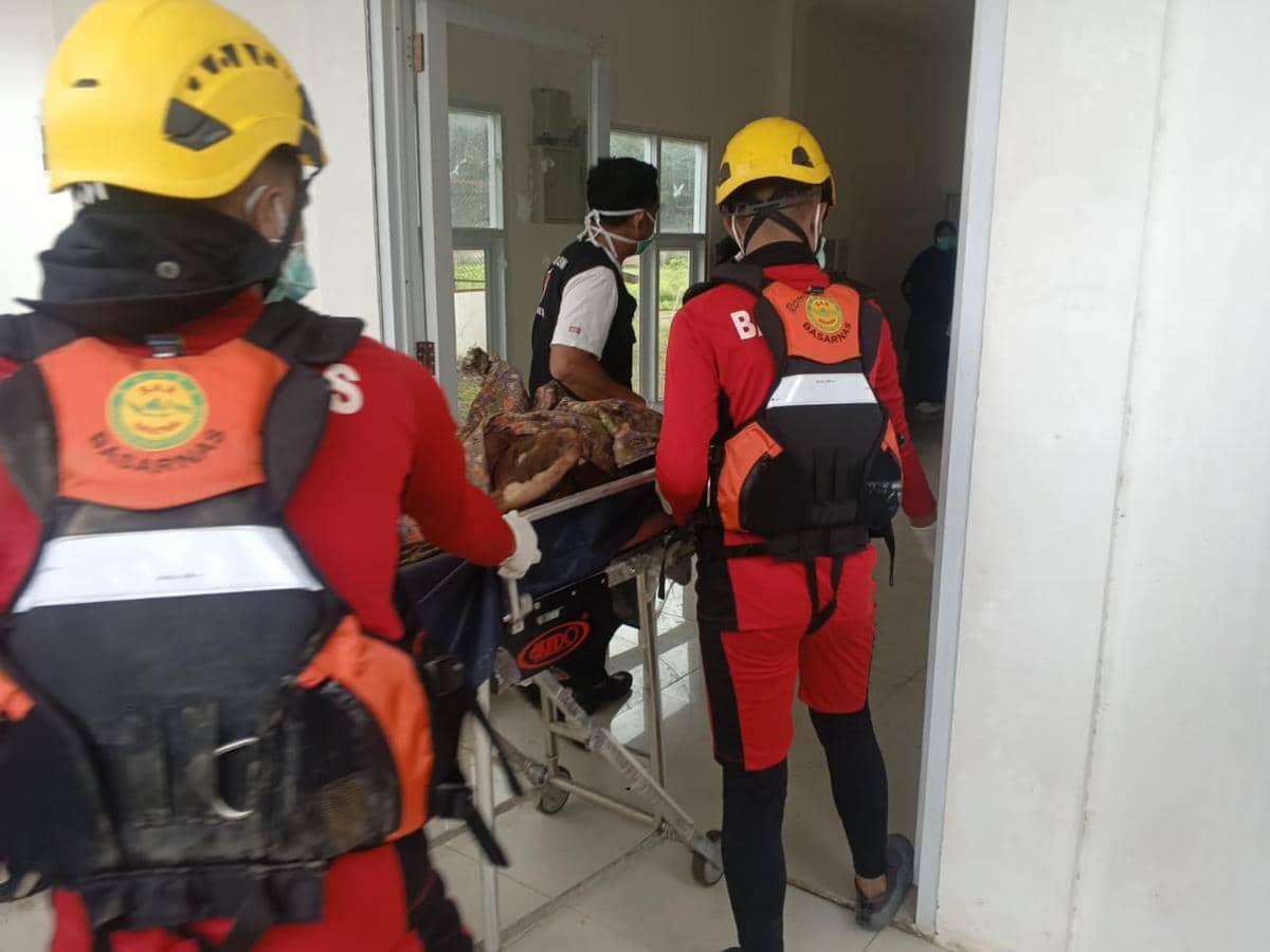 Penemuan jasad balita yang tenggelem di Sungai Lematang Muara Enim oleh tim SAR Gabungan