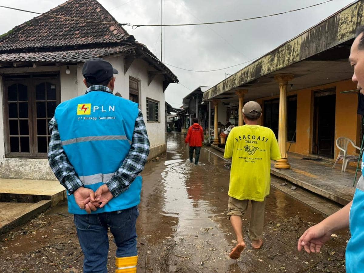 PLN, banjir, tjsl, pln peduli, csr