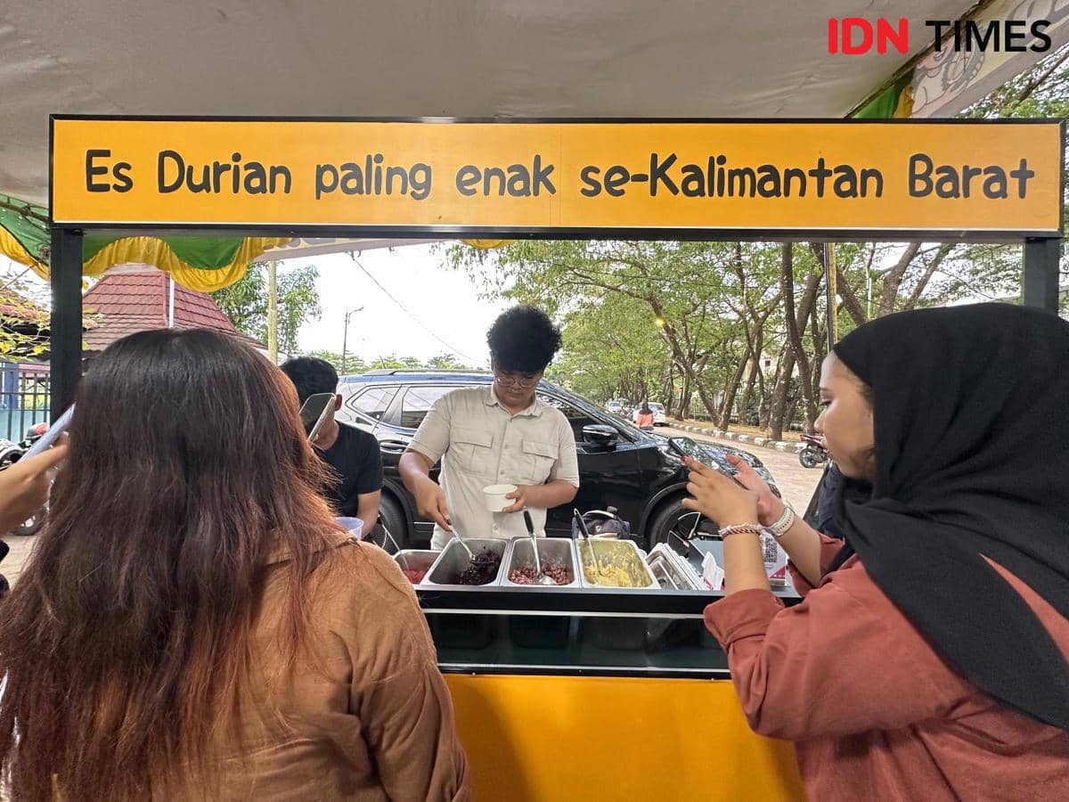 Lapak es krim durian Jemongko.