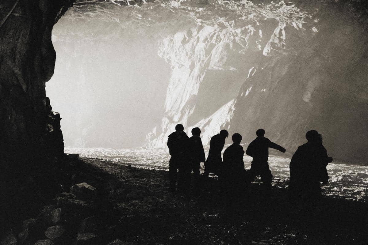 potret ENHYPEN di album THE SIN : VANISH