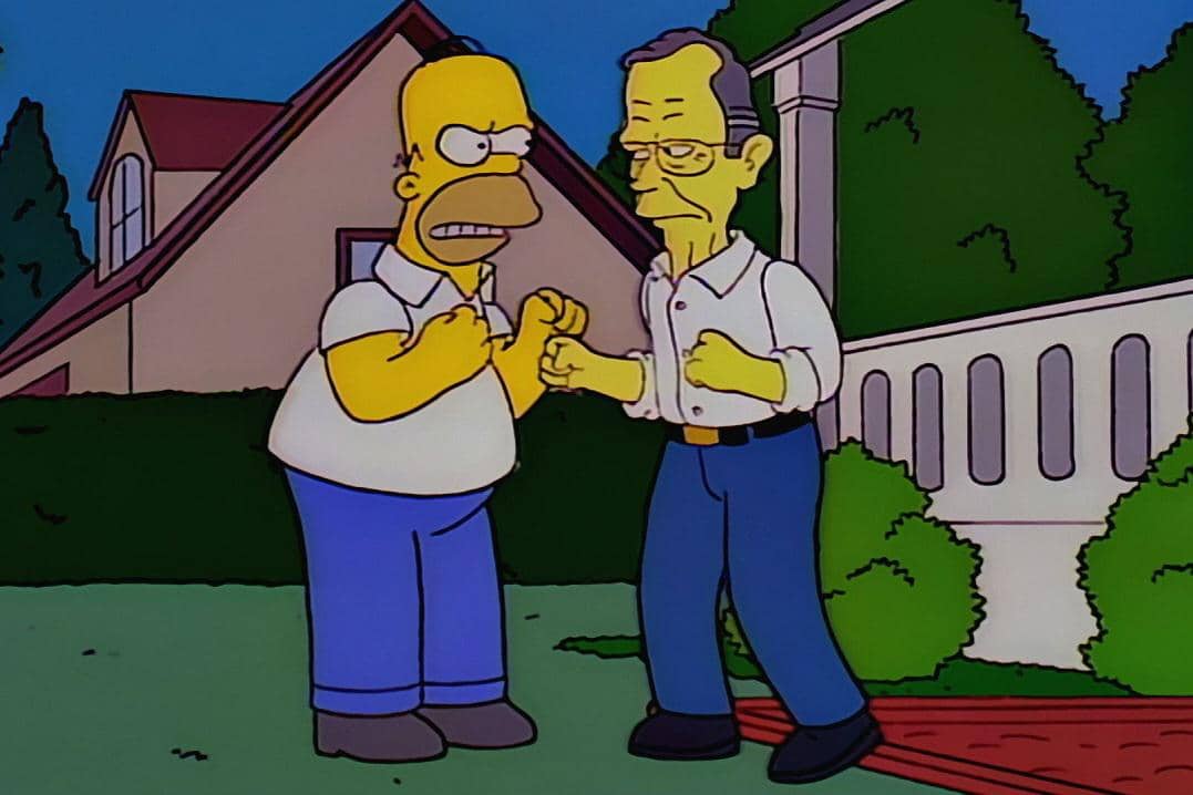 cuplikan adegan pertikaian Homer Simpson dan Presiden George H.W Bush dalam The Simpsons: Two Bad Neighbors