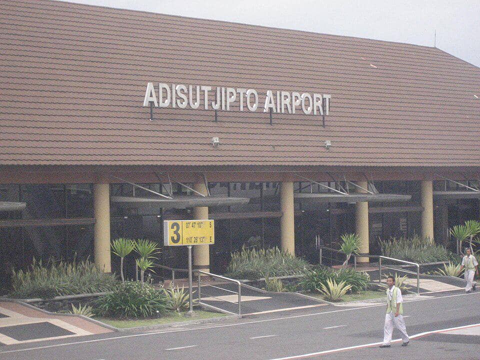 Bandara Adisutjipto