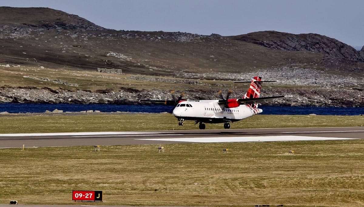 Ilustrasi pesawat ATR 42-500.