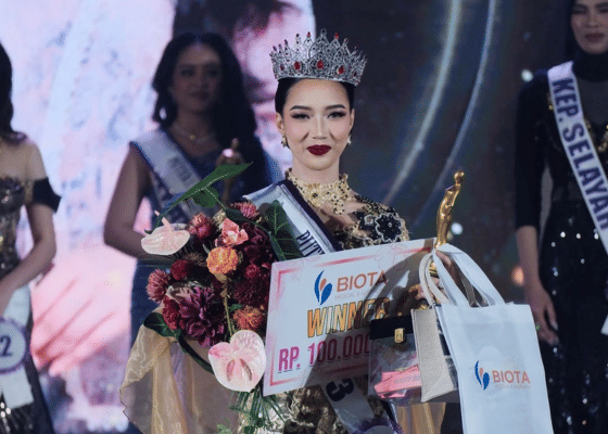 Potret Puteri Indonesia Sulawesi Selatan 2026 Nanda Aprianti 