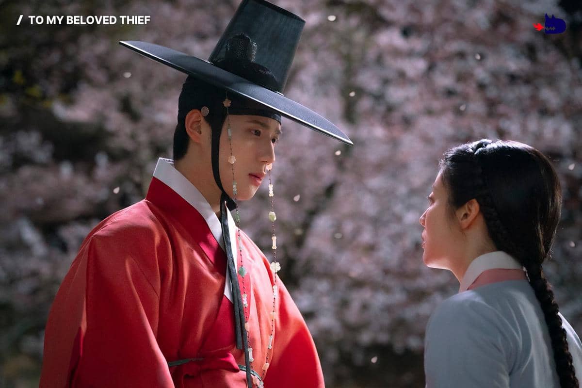 Moon Sang Min dan Nam Ji Hyun di To My Beloved Thief