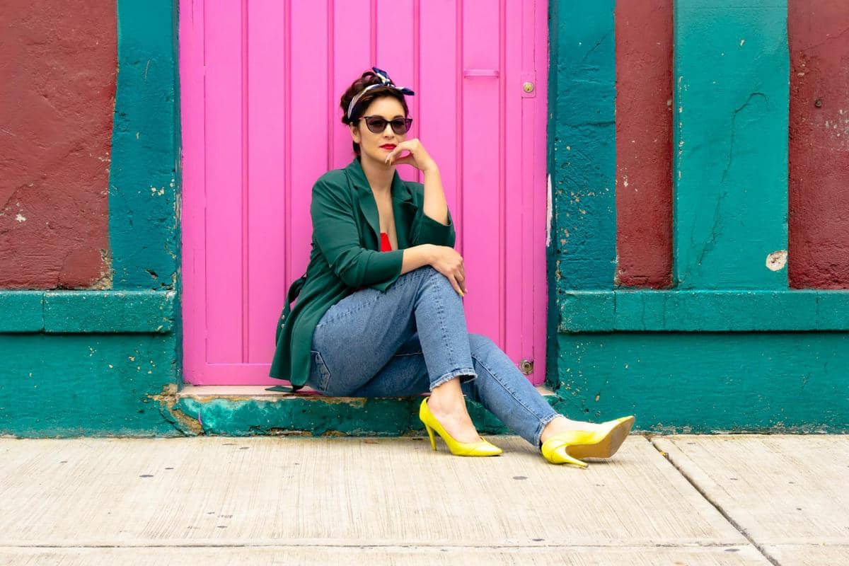 ilustrasi cewek stylish.