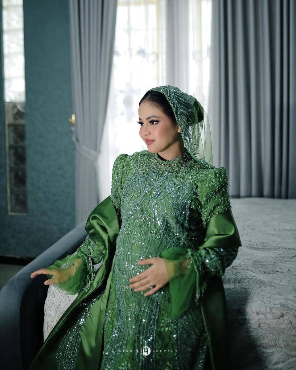 Gaya tasyakuran Putri Isnari. (instagram.com/putriisnari3)