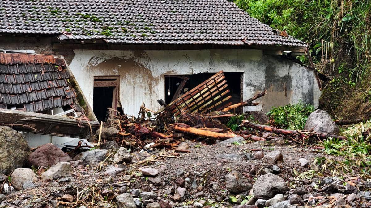 Bencana tanah longsor di Desa Tempur, Kecamatan Keling, Kabupaten Jepara, Jawa Tengah. (Dok. BNPB)