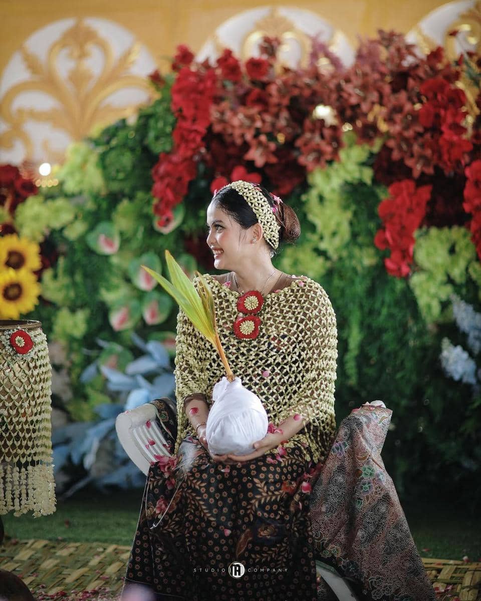 Gaya tasyakuran Putri Isnari. (instagram.com/putriisnari3)