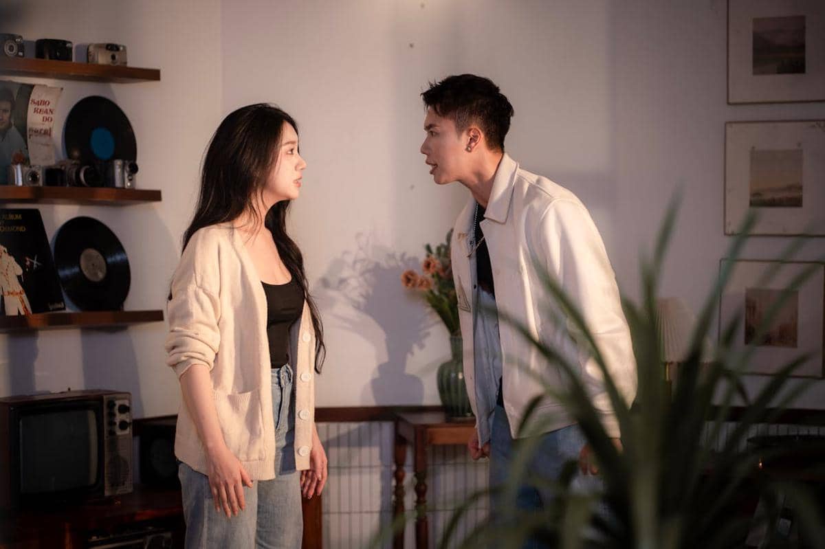 ilustrasi pasangan berdebat