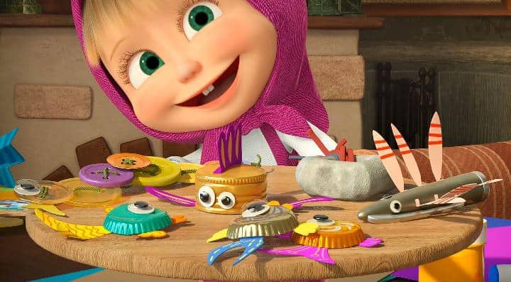 cuplikan Masha and The Bear "Arts and Crafts Day" 