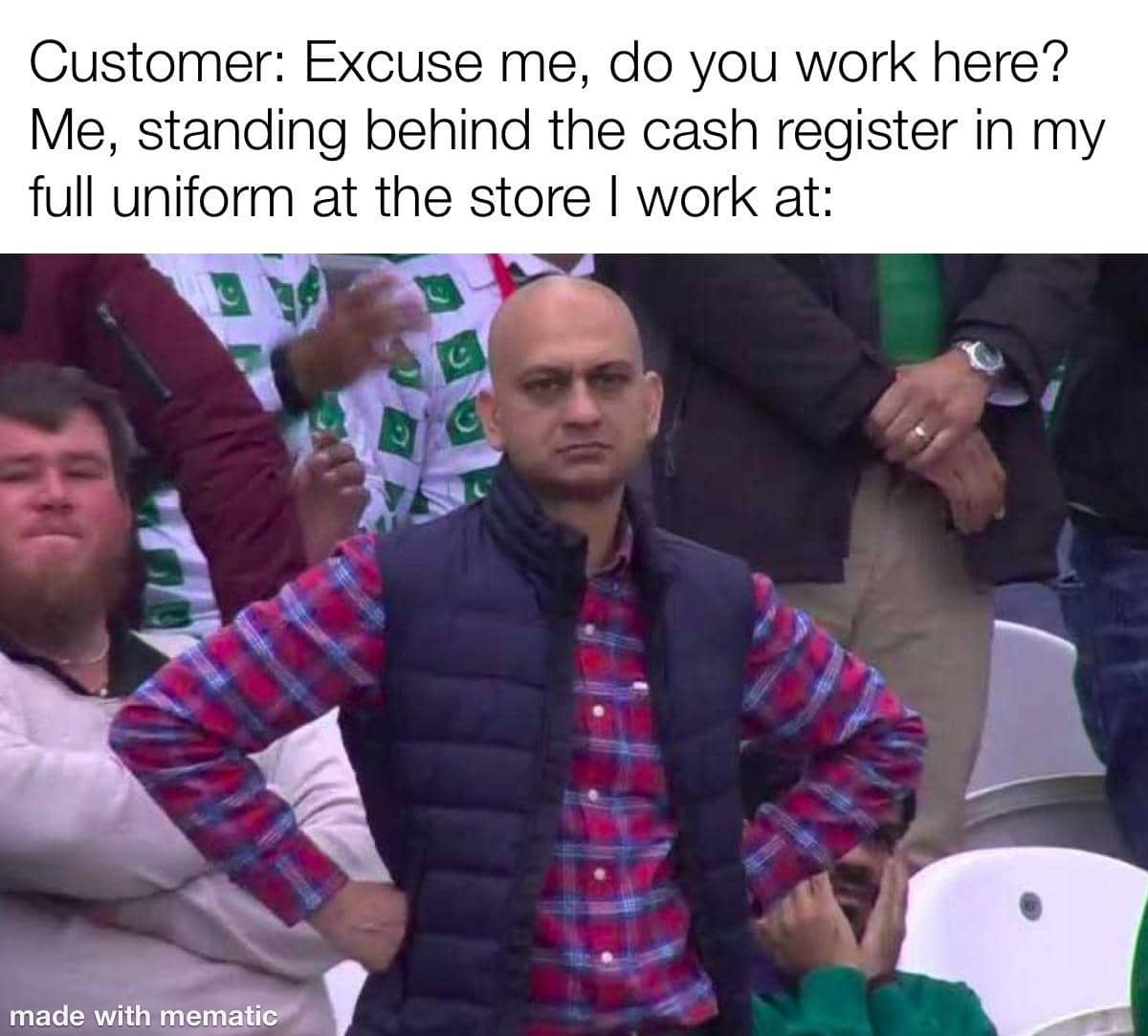 meme momen pelanggan bertanya dan minta tolong