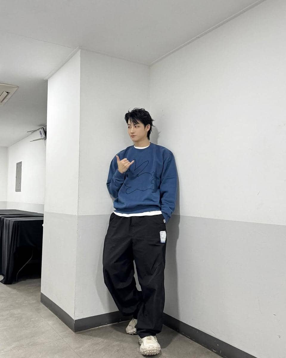 Gaya layering ala Jay B GOT7