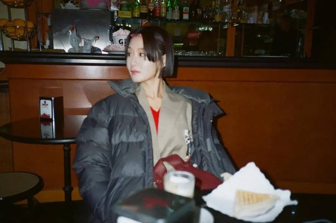 Hyunri di balik layar drama Can This Love Be Translated?