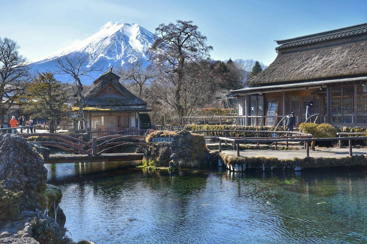 ilustrasi Oshino Hakkai 