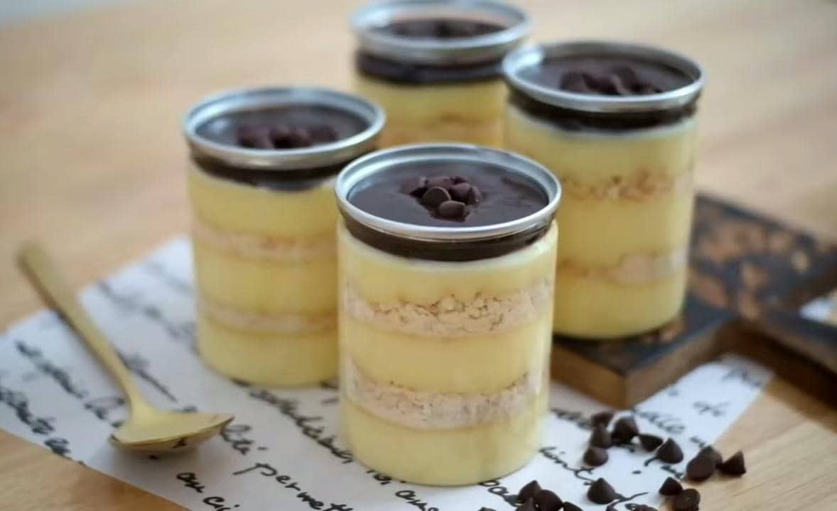 ilustrasi eclair cake durian