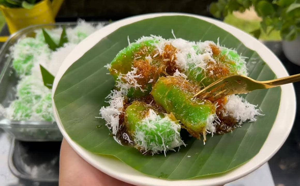 ilustrasi lupis singkong saus gula merah