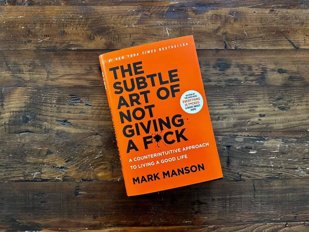 buku The Subtle Art of Not Giving a F*ck 