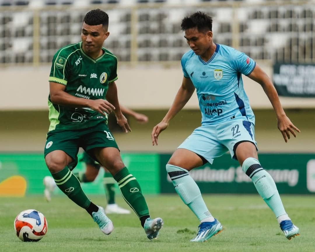 PSS Sleman menjamu Persela Lamongan dalam pekan lanjutan Championship 2025/2026 di Stadion Maguwoharjo, Sleman, Minggu (18/1/2026).