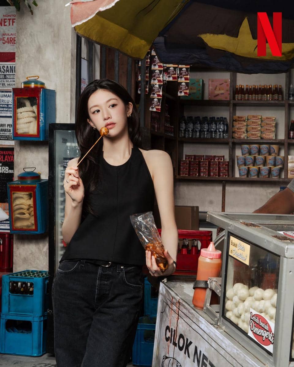 Go Youn Jung jajan cilok  