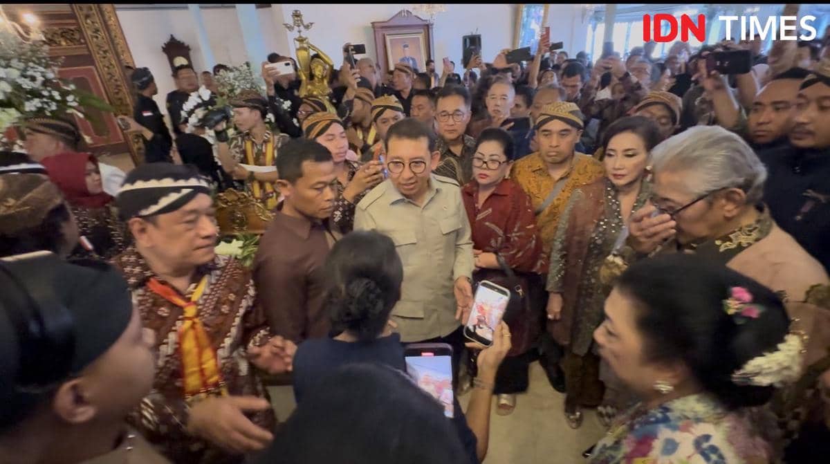 Adu mulut didepan Menteri Kebudayaan Fadli Zon saat penyerahan SK Kemenbud RI. (IDN Times/Larasati Rey)