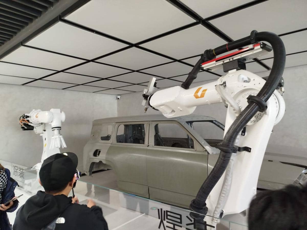 Potret BYD Di-Space di Zhengzhou, China