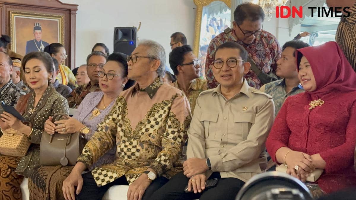 Menteri Kebudayaan Fadli Zon bersama KGPH Panembahan Agung Tedjowulan. (IDN Times/Larasati Rey)