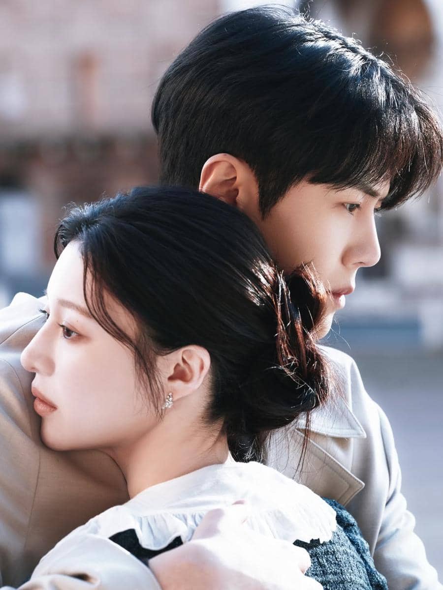 Go Youn Jung dan Kim Seon Ho di Can This Love Be Translated