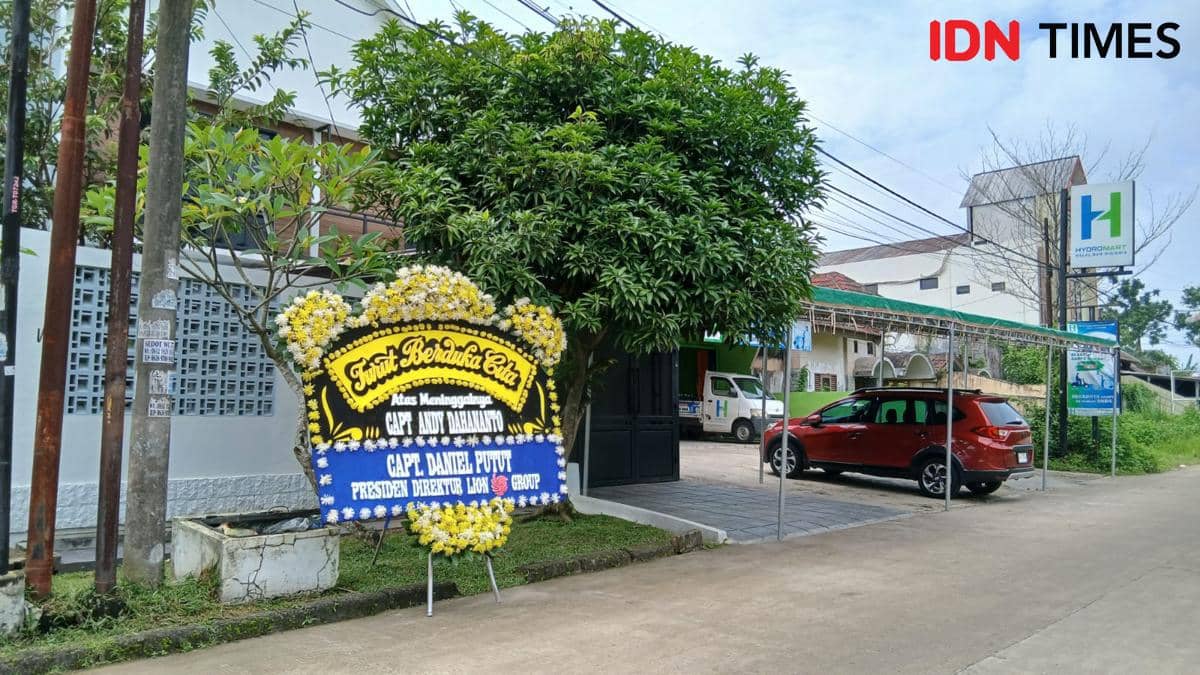 Rumah pilot pesawat ATR 42-500 milik Indonesia Air Transport 