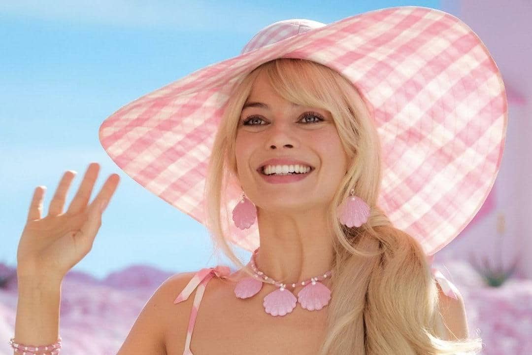 Margot Robbie dalam film Barbie.