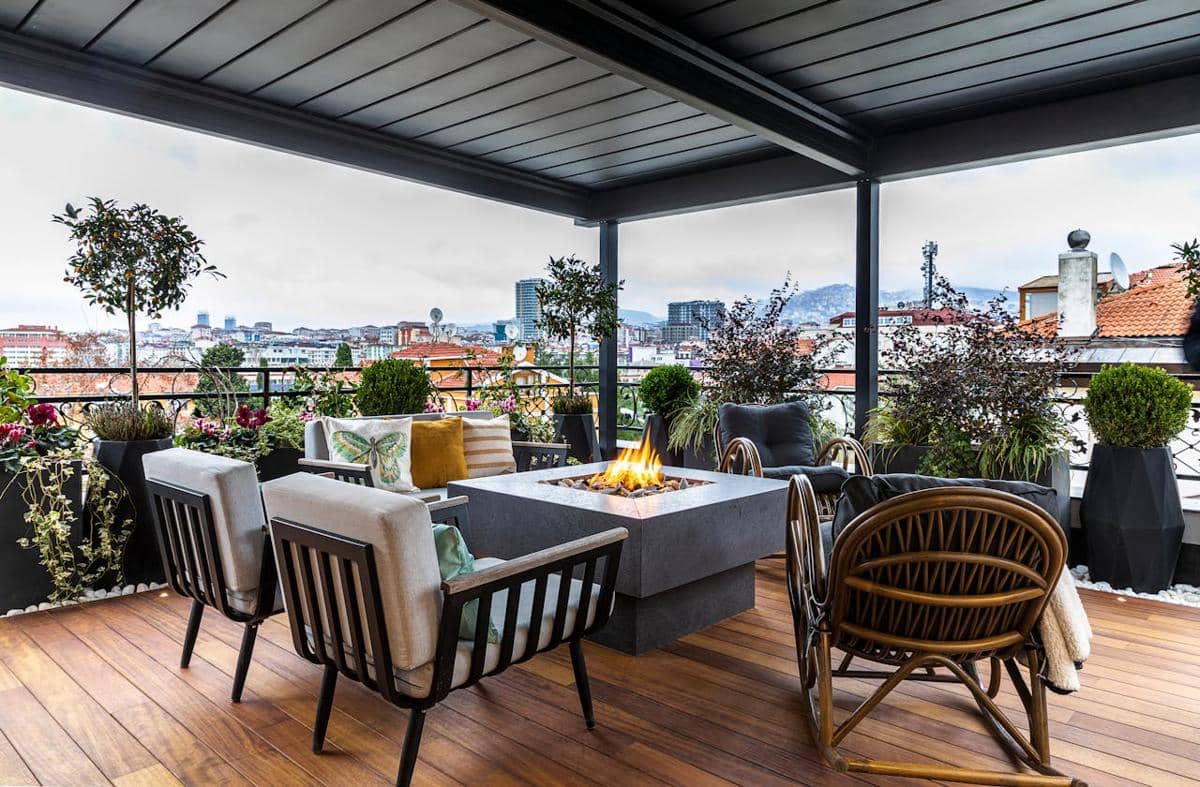 Ilustrasi tanaman di teras 