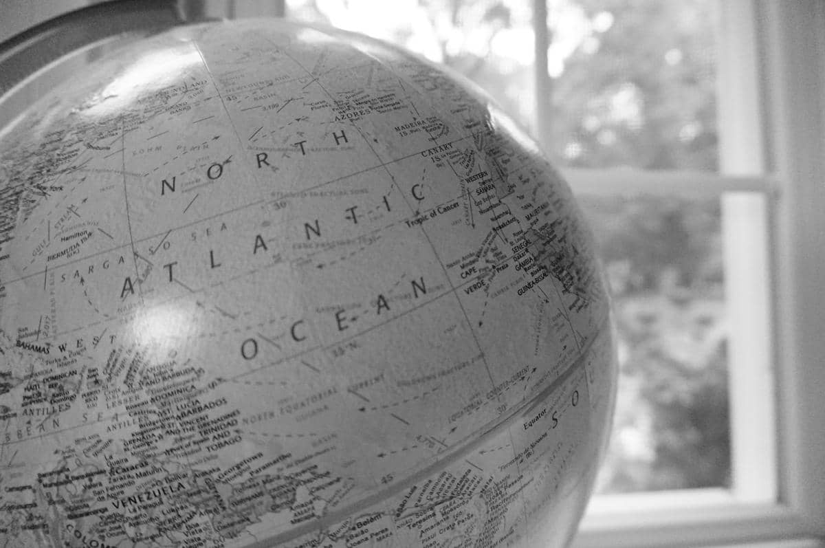 ilustrasi peta samudra atlantik utara (Unsplash.com/Peyton Clough)