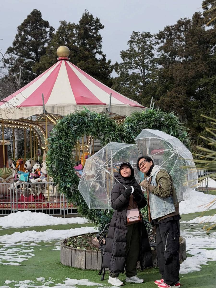 Keluarga Dewi Gita liburan awal tahun 2026 ke Jepang