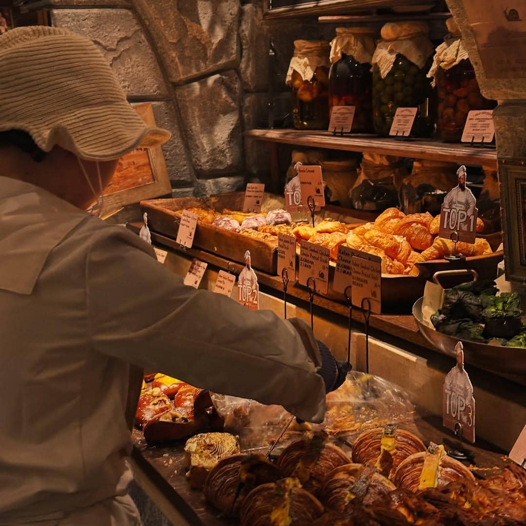 Brisia Jodie dan Jonathan Alden liburan ke Shanghai.