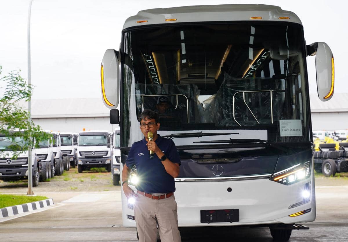 Bus Mercedes-Benz Rakitan Cikarang Diekspor Perdana ke Thailand