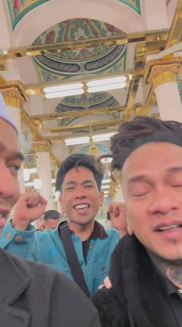 Arie Lesmana, Yusuf Mahardika, dan Dellu Uye umrah