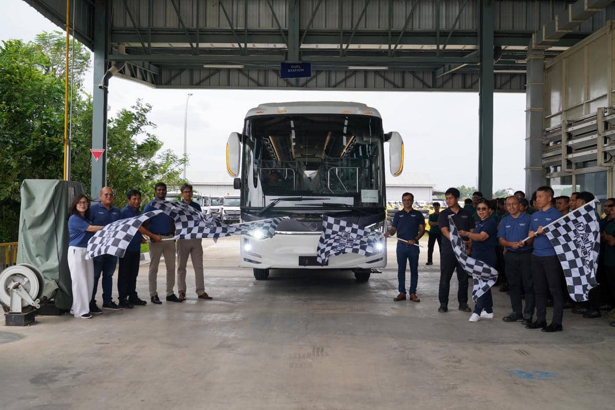 Bus Mercedes-Benz Rakitan Cikarang Diekspor Perdana ke Thailand