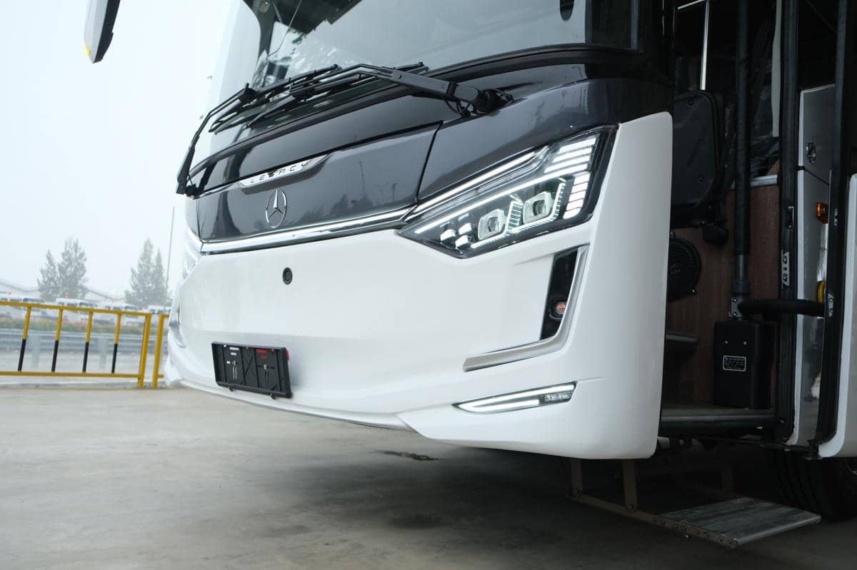 Bus Mercedes-Benz Rakitan Cikarang Diekspor Perdana ke Thailand