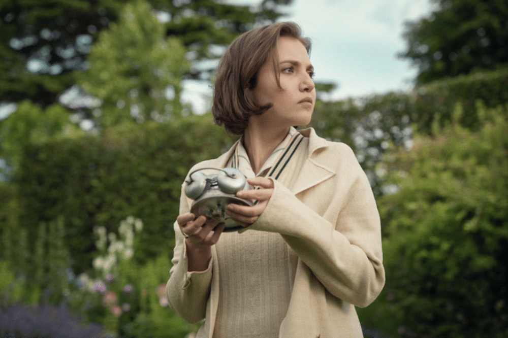 Still cut Agatha Christie's Seven Dials