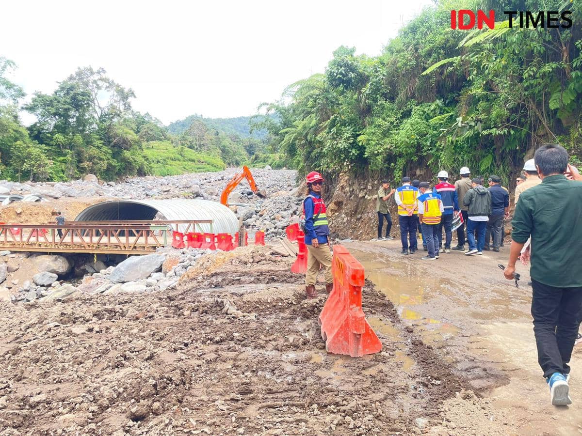 Keadaan Jalan di Malalak usai penanganan oleh pemerintah (Foto: IDN Times/Halbert Caniago)