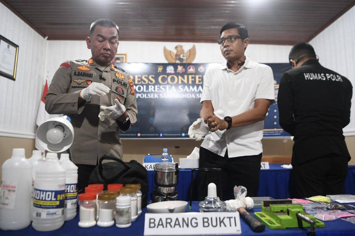 antarafoto-ungkap-kasus-rumah-produksi-narkoba-di-samarinda-1768829593.jpg