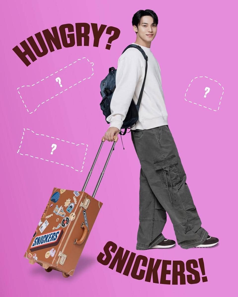 Mingyu SEVENTEEN bersama Snickers 