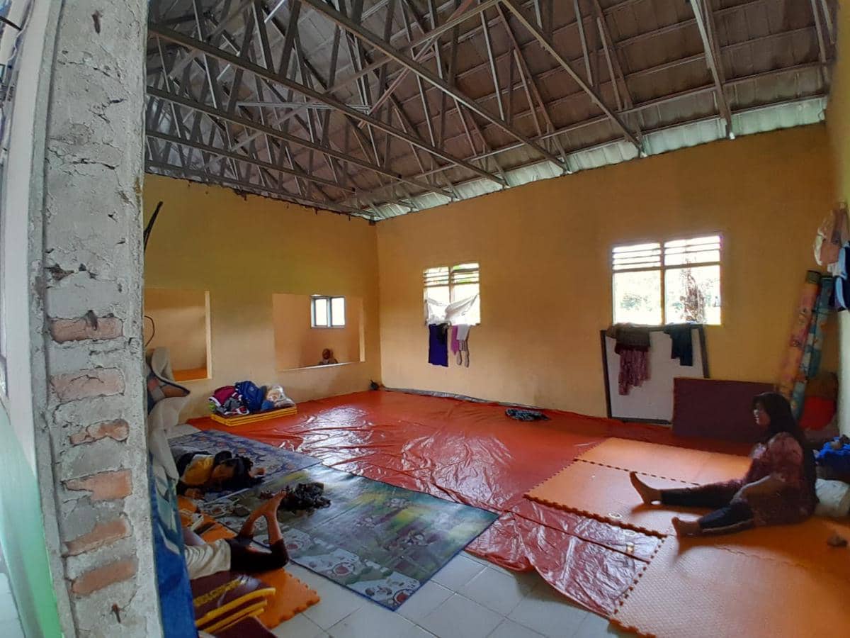 Warga korban longdor Padarincang masih mengungsi (Dok. Camat Padarincang)