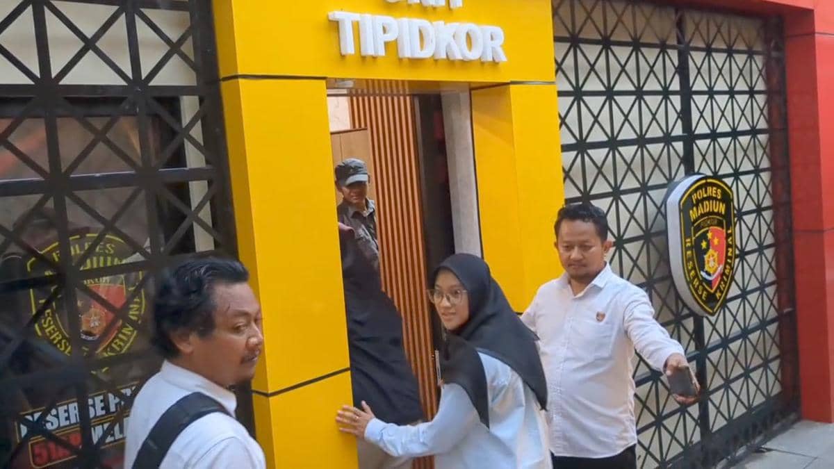 Usai OTT Maidi dan sejumlah ASN diperiksa di Mapolres Madiun. IDN Times/Riyanto.