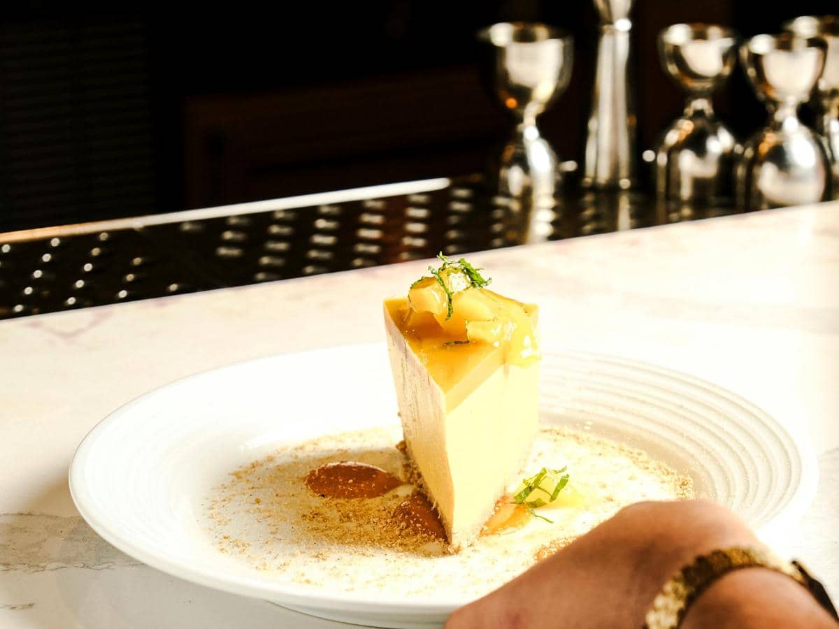 ilustrasi kue mousse durian