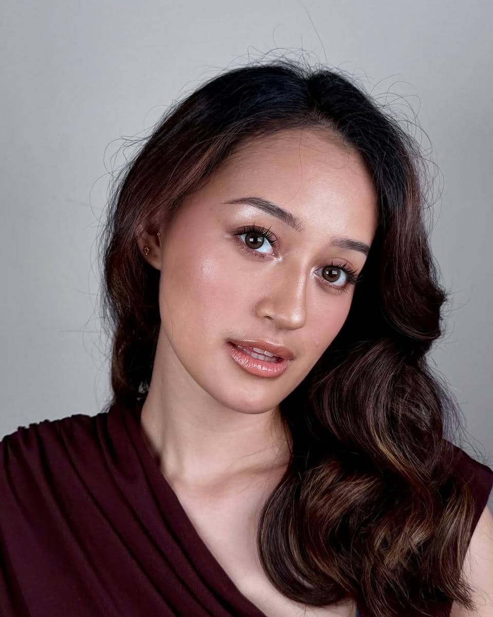 ide makeup ngantor ala Nadya Aqilla 